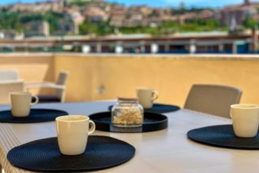 Exclusive Penthouse With 60 M2 Panoramic Terrace Apartman Perugia Kültér fotó